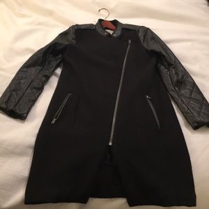 BB DAKOTKA BLACK COAT/JACKET